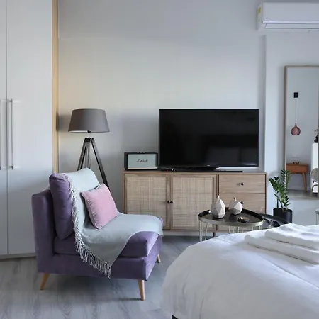 Chic & Comfort Homes In # 2 Vólosz