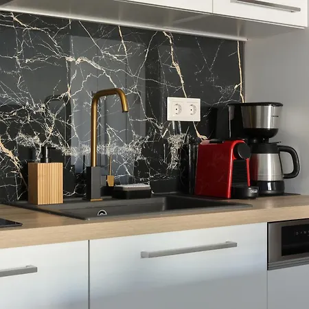 Chic & Comfort Homes In # 2 公寓 *